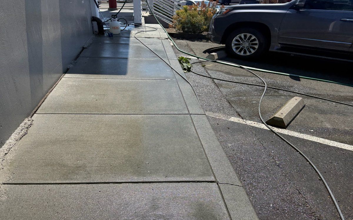 Commercial exterior cleaning, Office Buildings